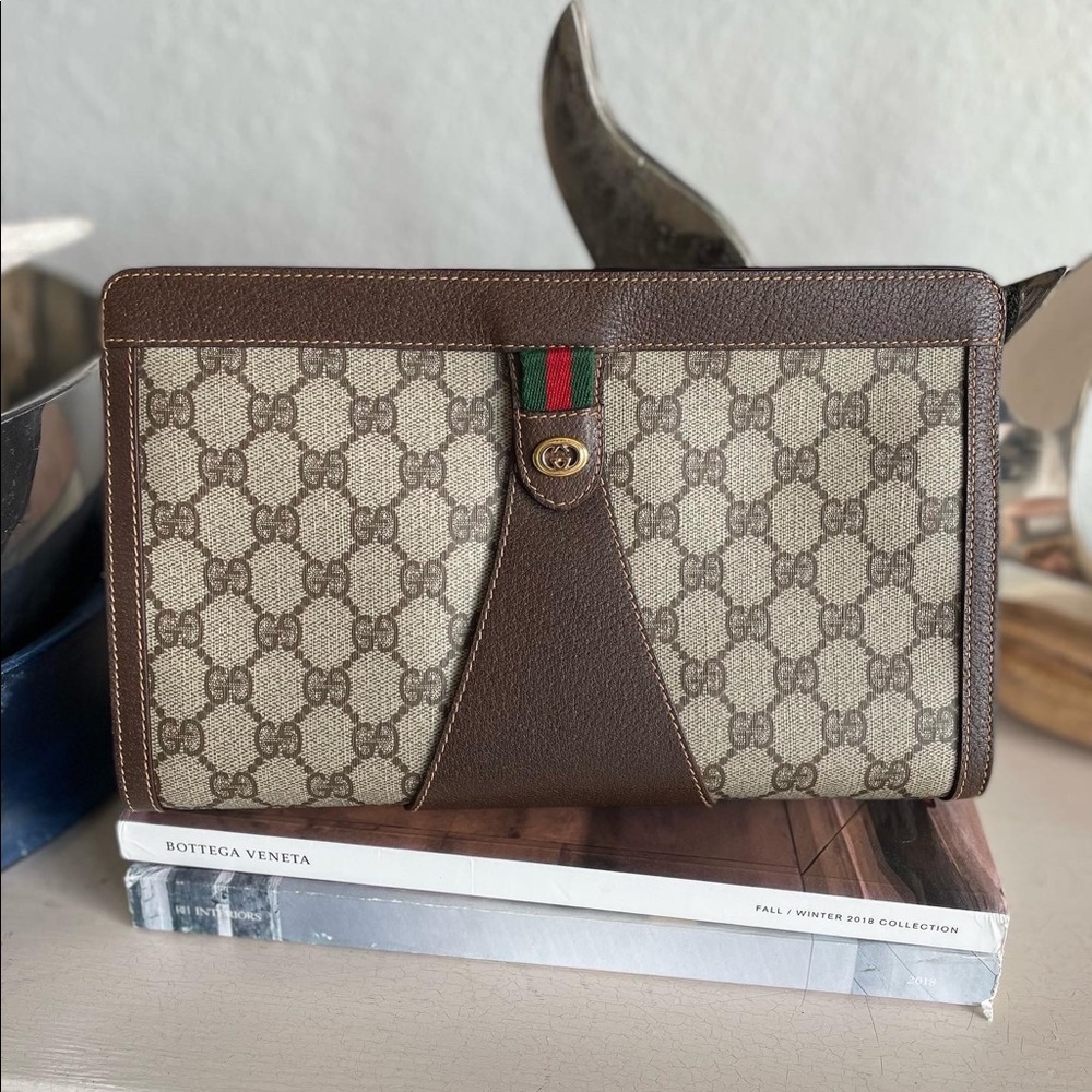 🔴SOLD🔴Gucci Clutch - Picture 7 of 16